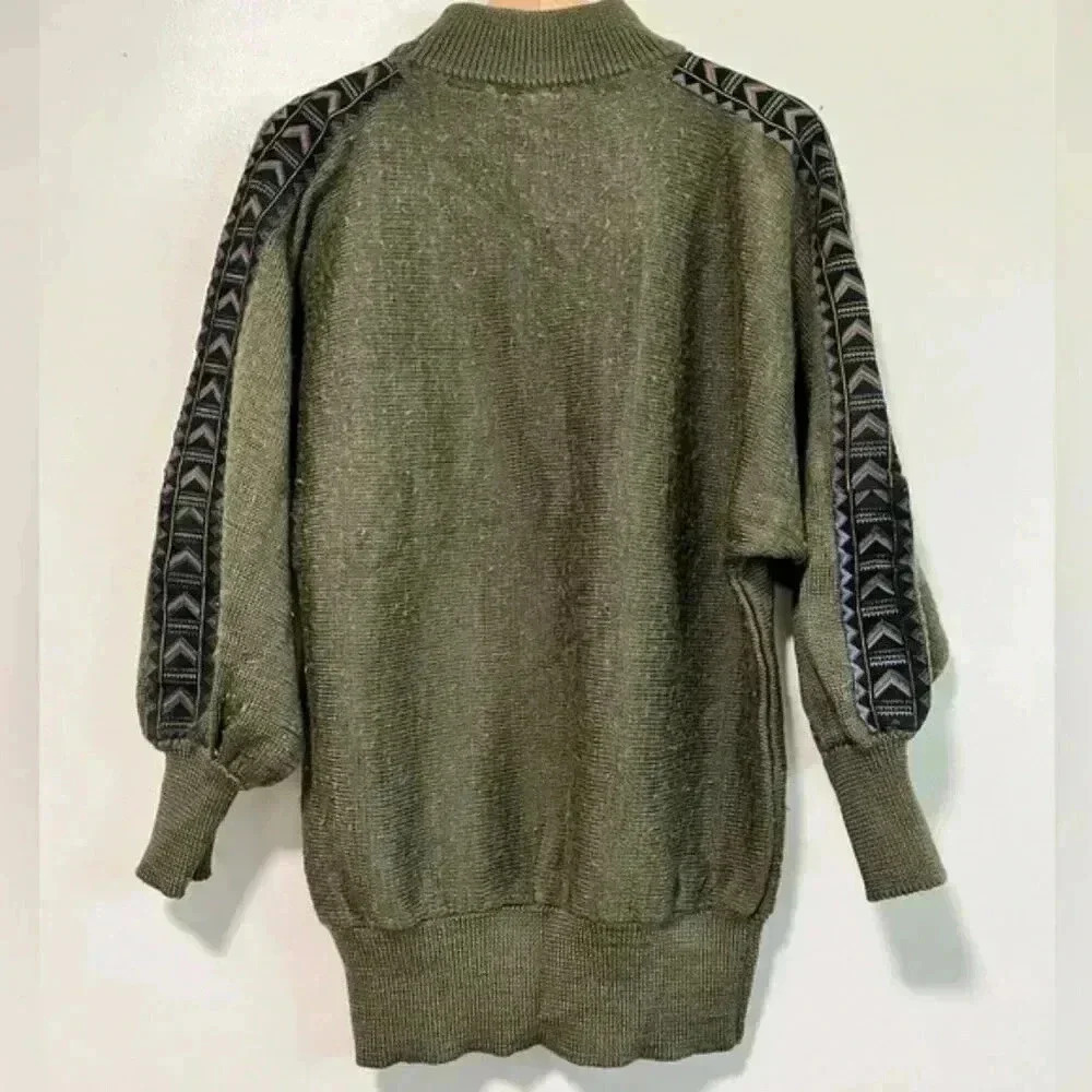 Orange Vintage Olive Green Knit Sweater - Size M - Picture 12 of 13